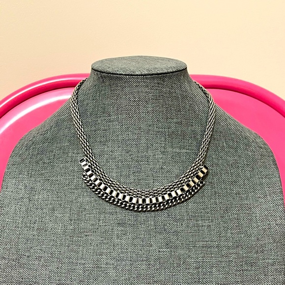 Vintage Y2K Chain Style Choker Necklace - Picture 2 of 7